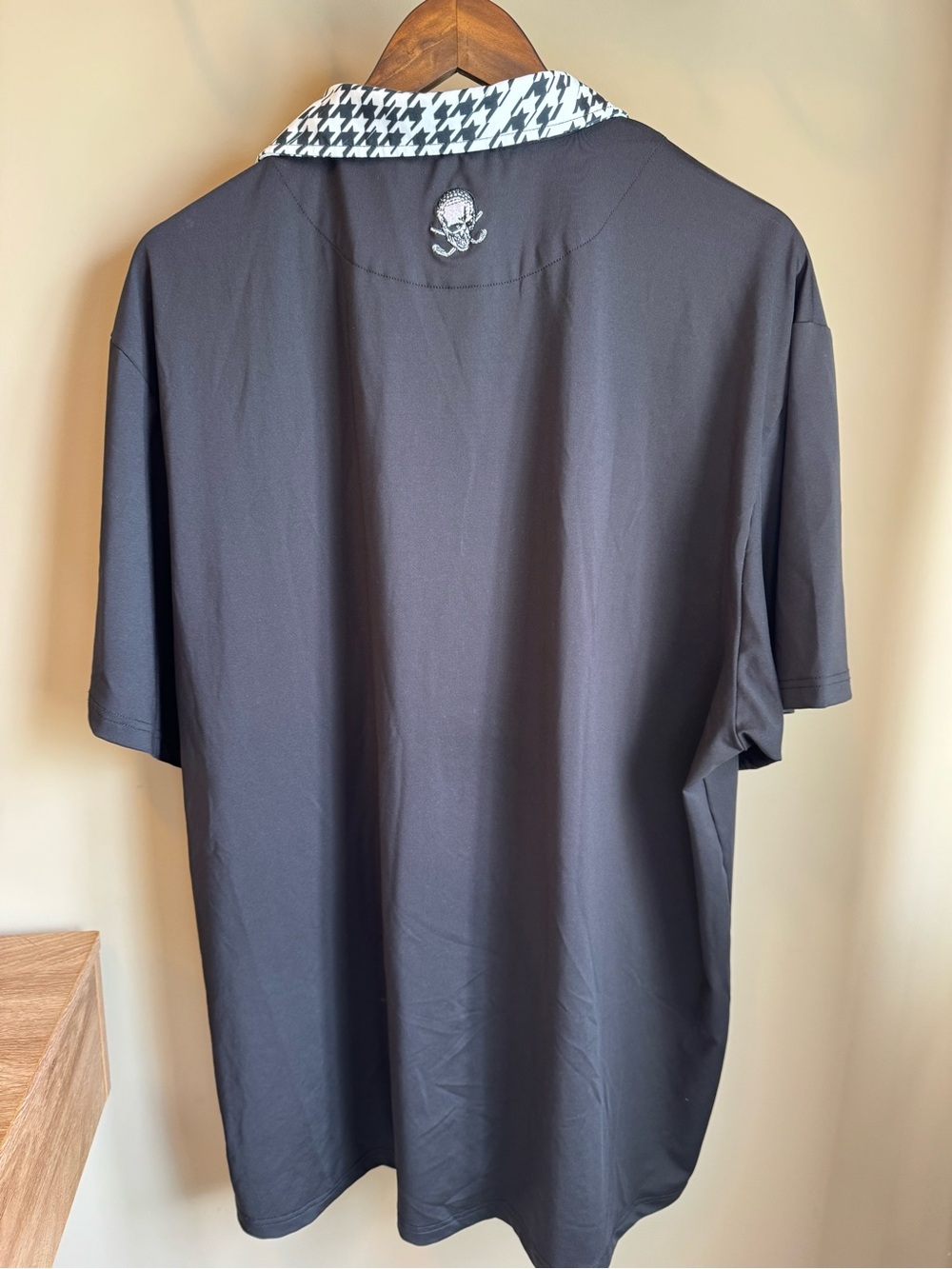 Tattoo Golf Performance Polo Shirt Men’s 2XL White & Black Skull Golf Shirt - Picture 2 of 6